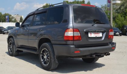 Toyota Land Cruiser 100 2006