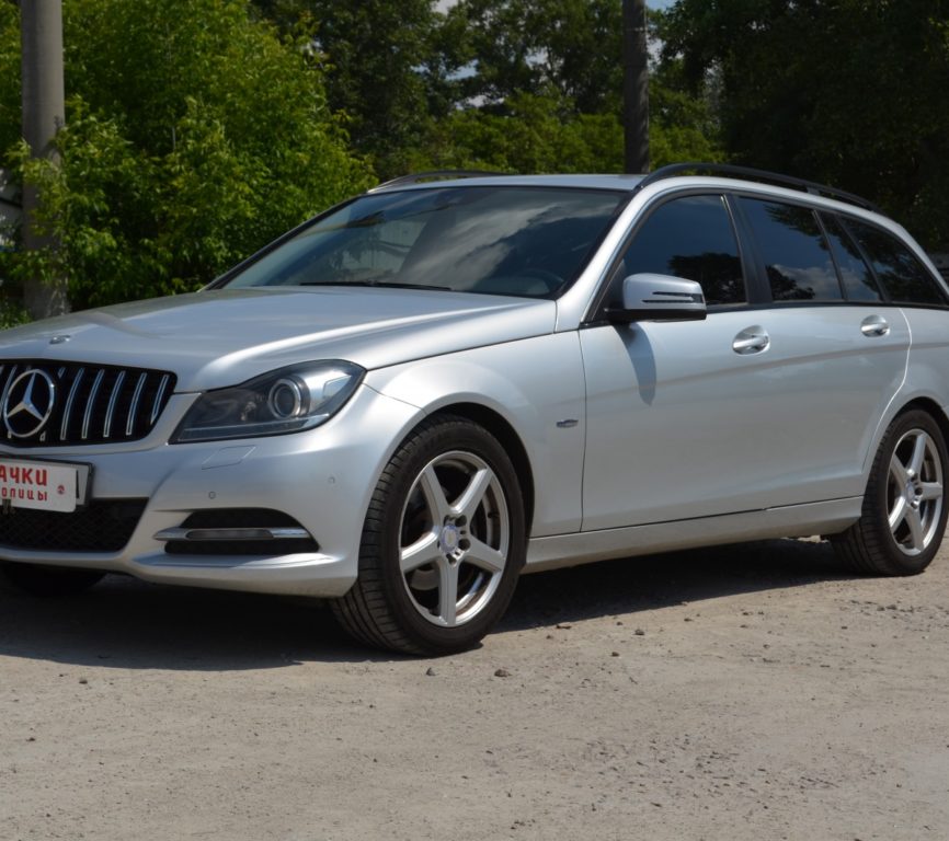 Mercedes-Benz C-Class 2011