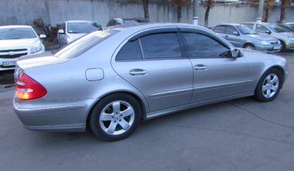 Mercedes-Benz E-Class 2005