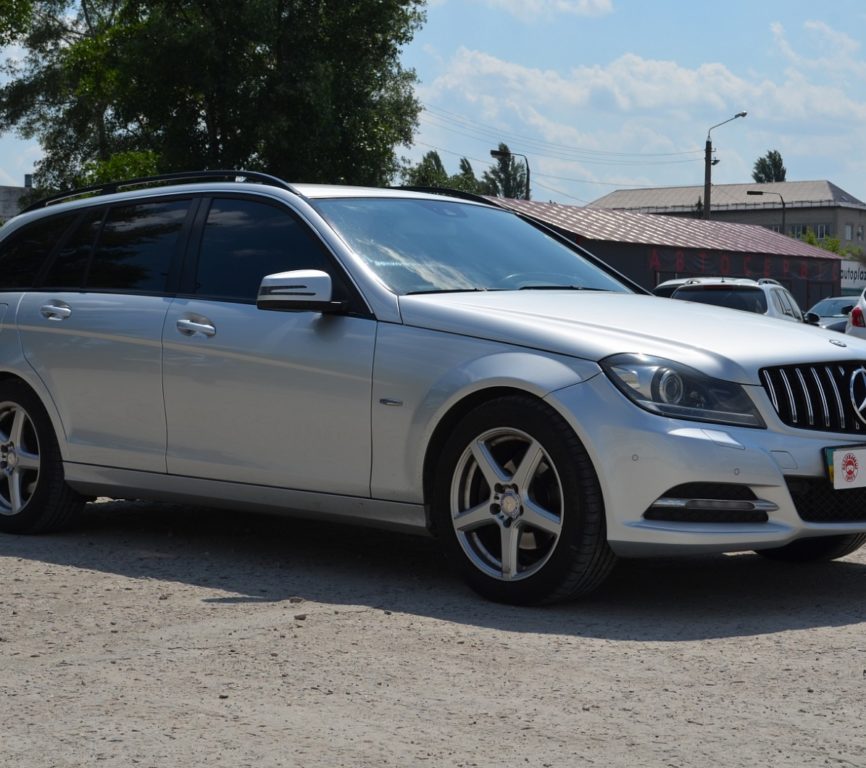 Mercedes-Benz C-Class 2011