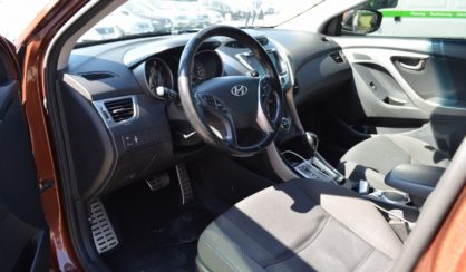 Hyundai Elantra 2012