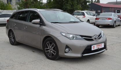 Toyota Auris 2014