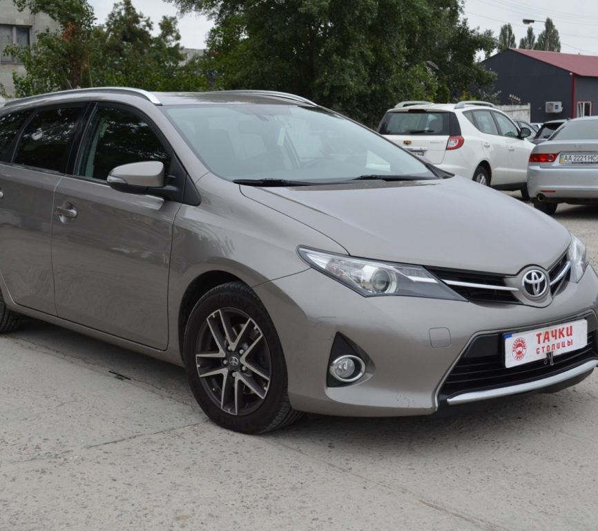 Toyota Auris 2014