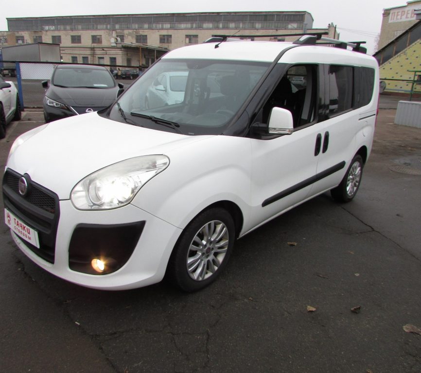 Fiat Doblo Panorama 2010