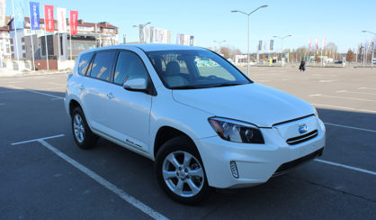 Toyota Rav 4 EV 2013