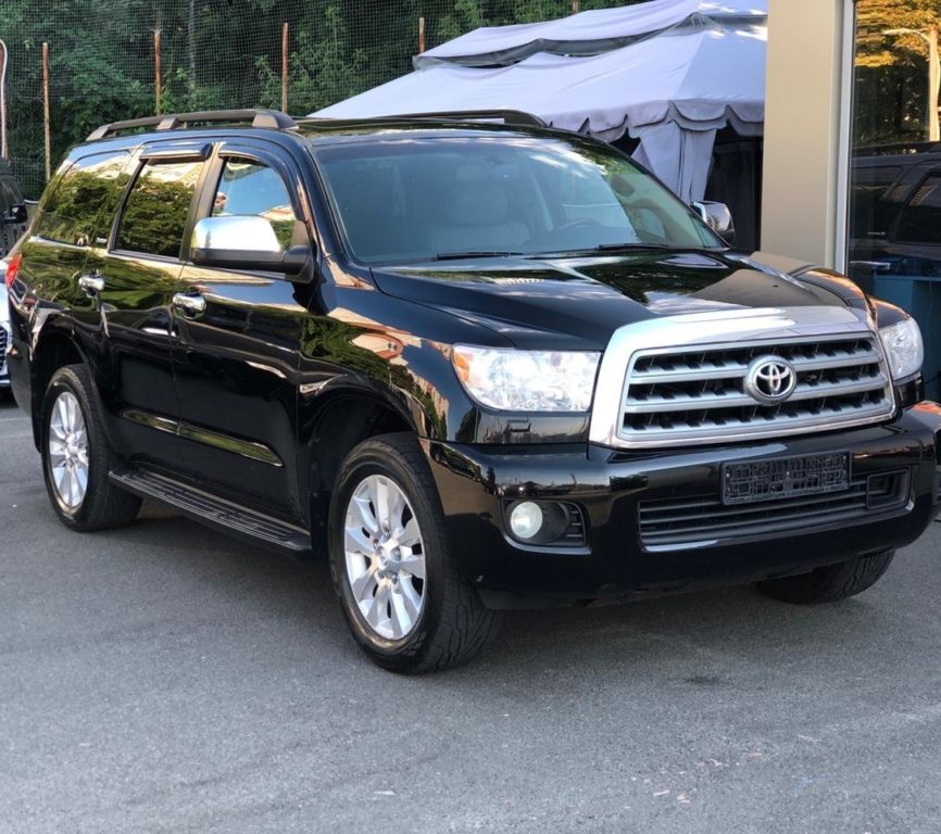 Toyota Sequoia 2010