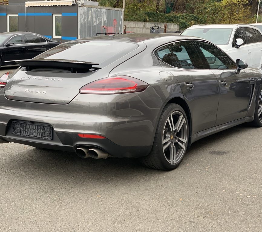 Porsche Panamera 2013