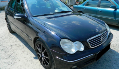 Mercedes-Benz C-Class 2005