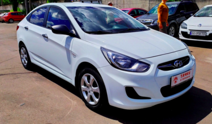 Hyundai Accent 2012