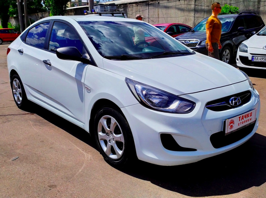 Hyundai Accent 2012