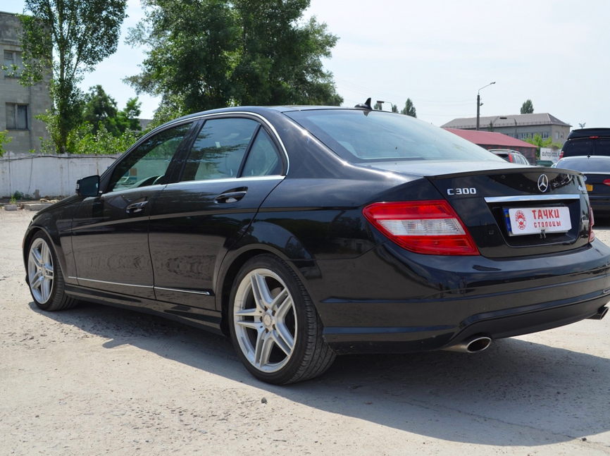 Mercedes-Benz C-Class 2011