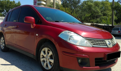 Nissan TIIDA 2008