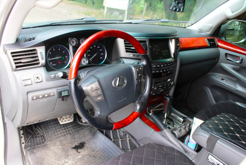 Lexus LX 2009