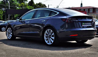 Tesla Model 3 2018