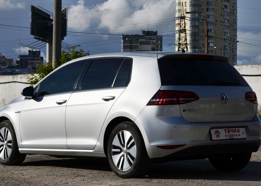 Volkswagen e-Golf 2014