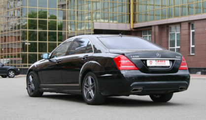 Mercedes-Benz S-Class 2010