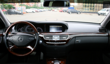 Mercedes-Benz S-Class 2010