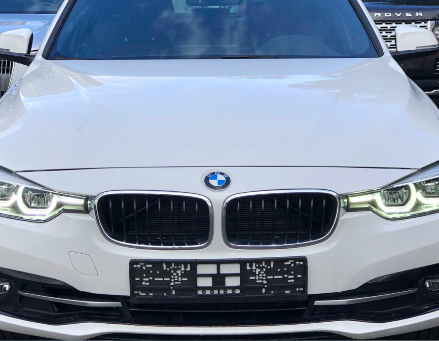 BMW 330 2018