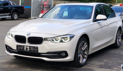 BMW 330 2018