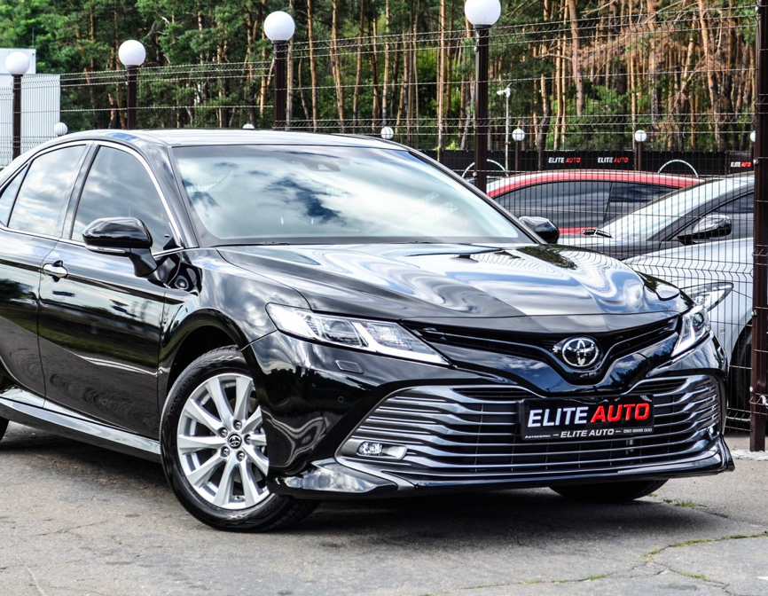 Toyota Camry 2019