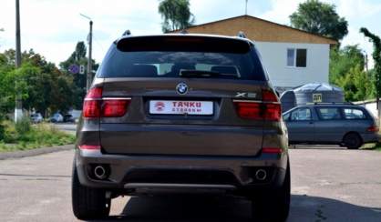 BMW X5 2011