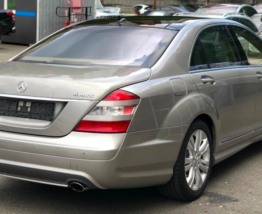 Mercedes-Benz S-Class 2009