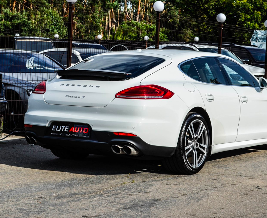 Porsche Panamera 2013