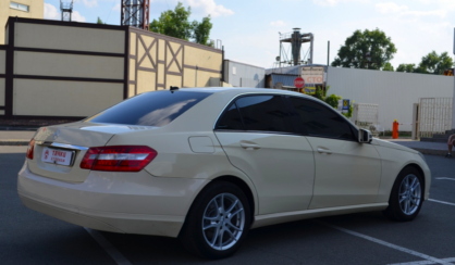 Mercedes-Benz E-Class 2009