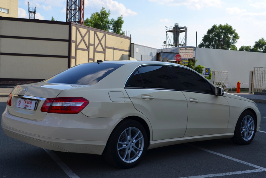 Mercedes-Benz E-Class 2009