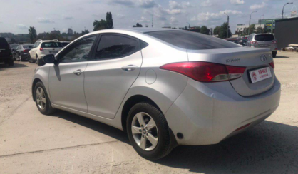 Hyundai Elantra 2013