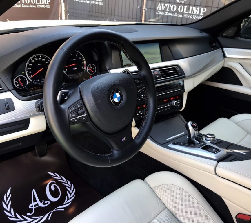 BMW M5 2012