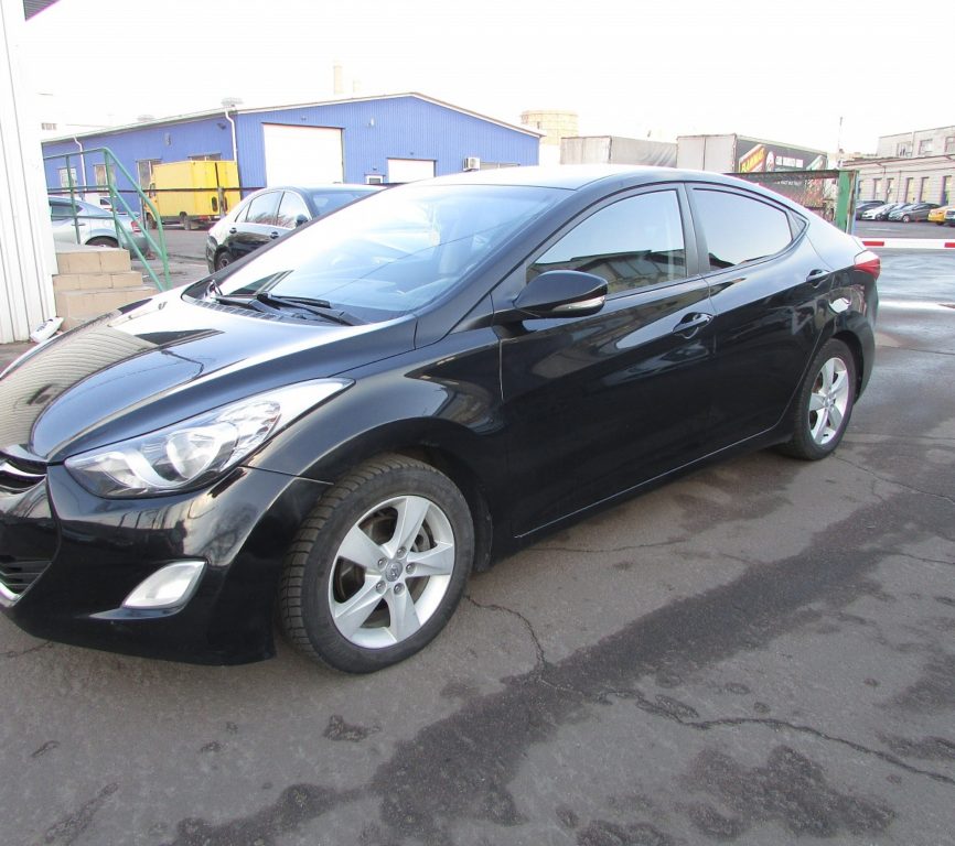 Hyundai Elantra 2012