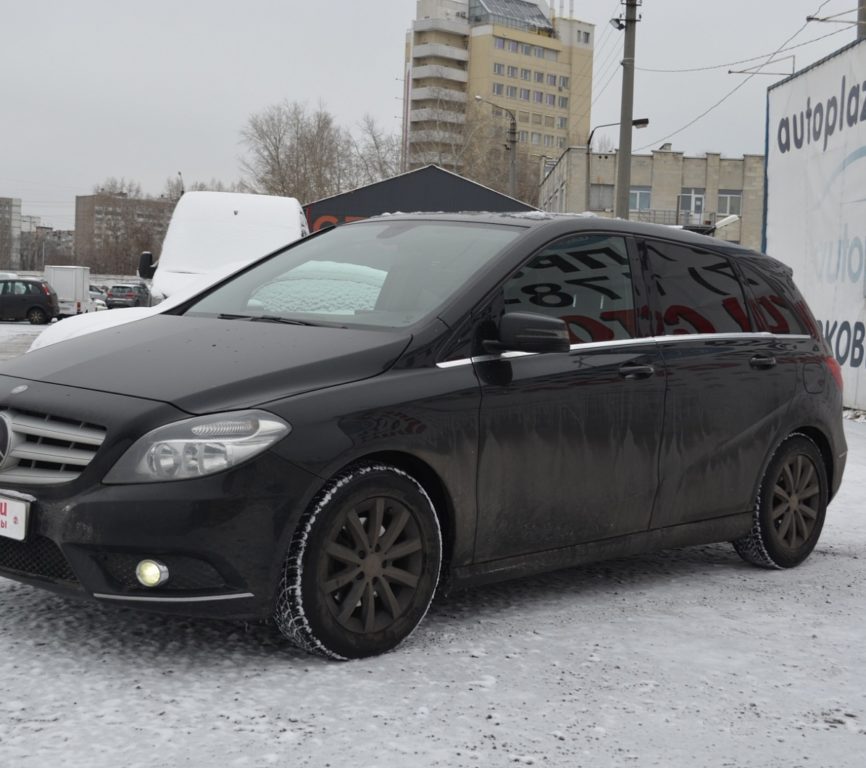 Mercedes-Benz B 200 2013