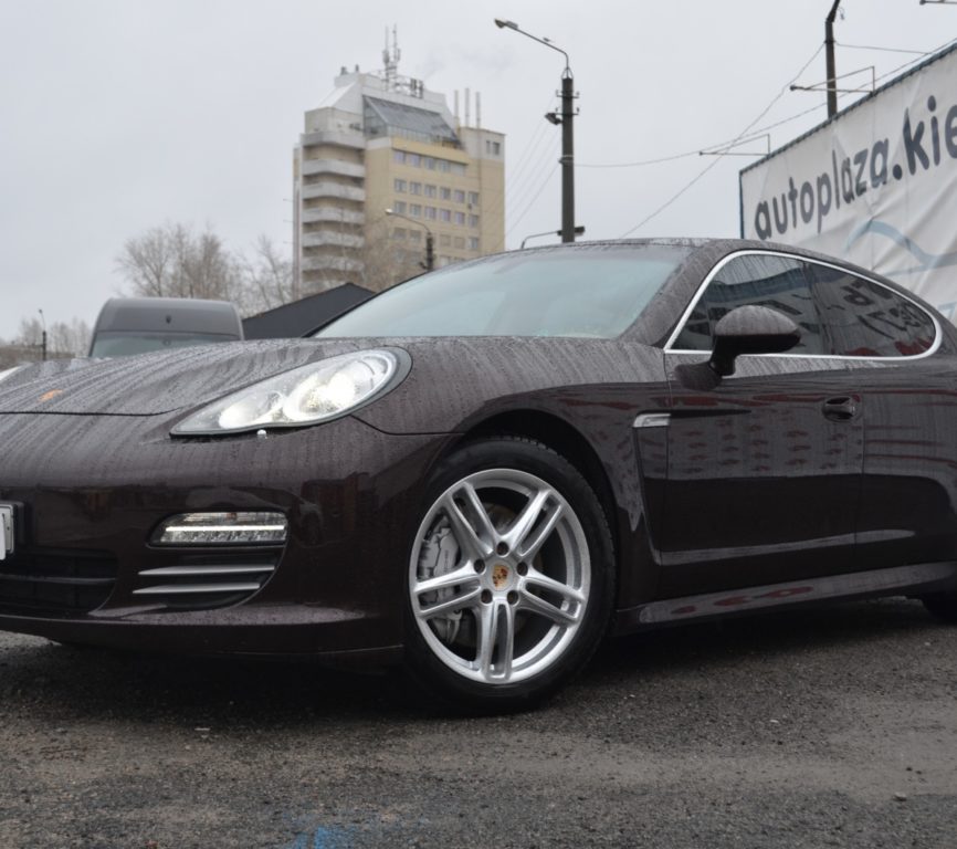 Porsche Panamera 2012