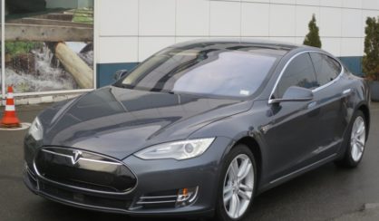 Tesla Model S 2015