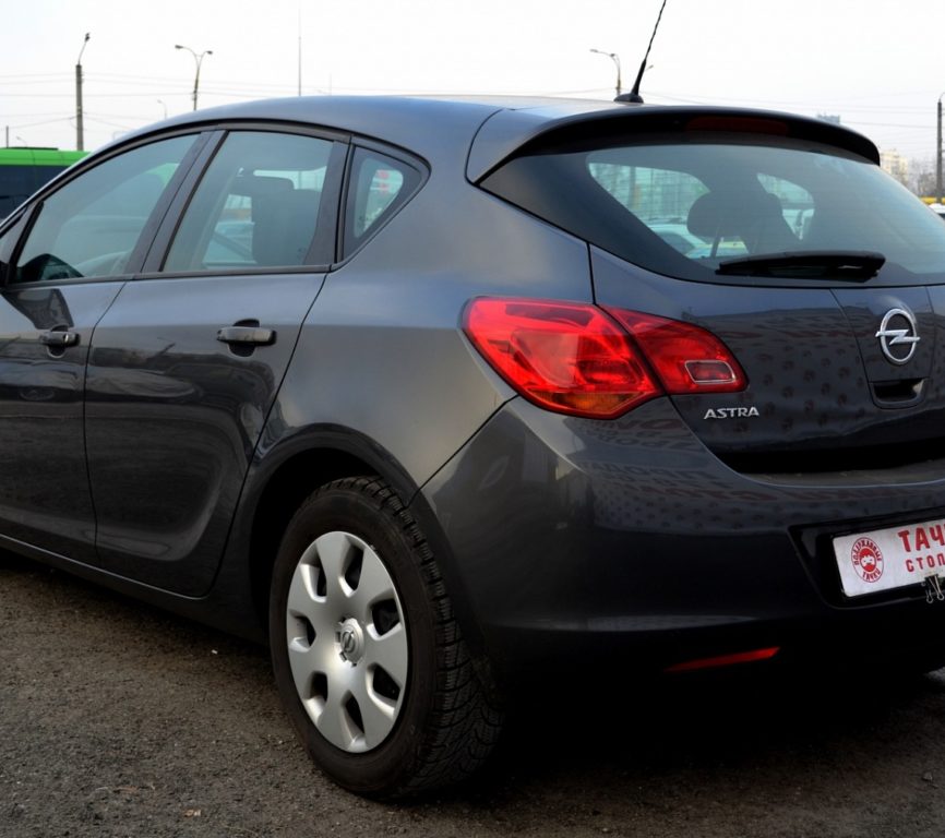 Opel Astra J 2012