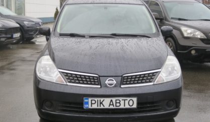 Nissan TIIDA 2008