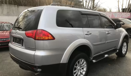 Mitsubishi Pajero Sport 2011