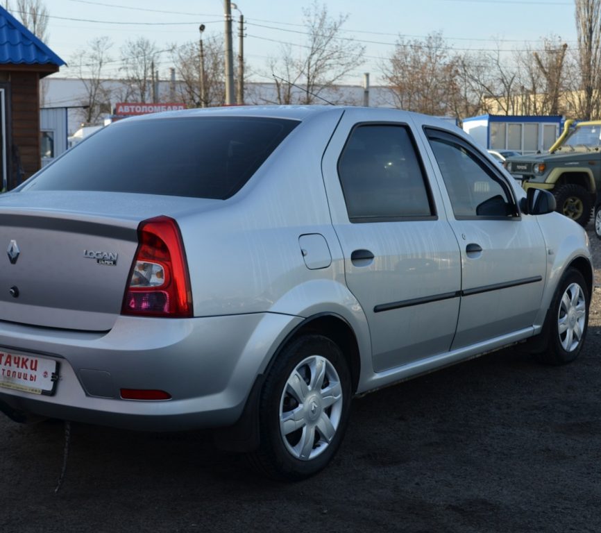 Renault Logan 2011