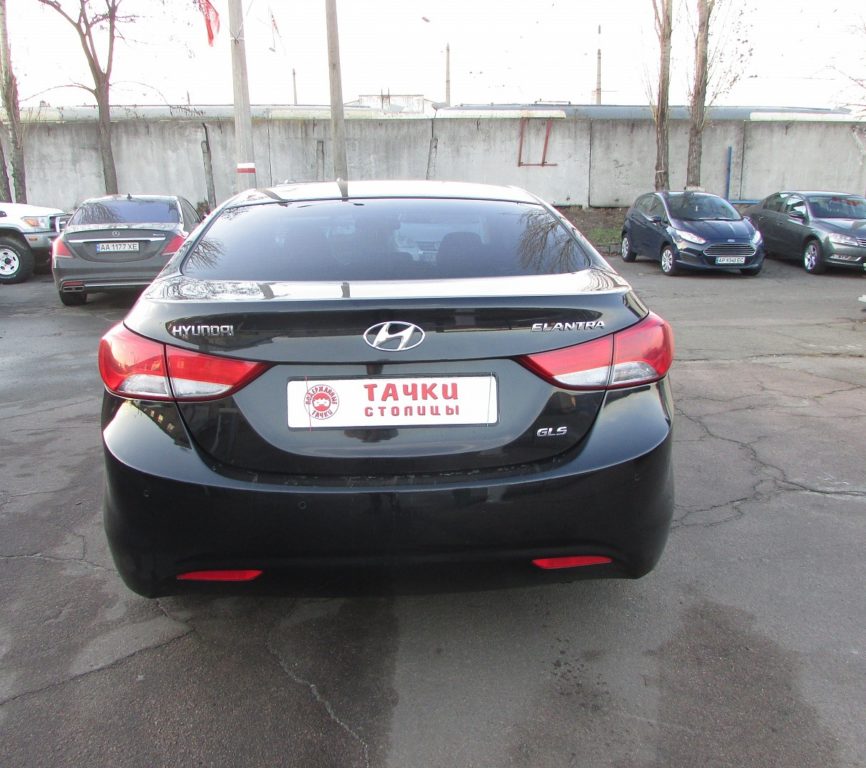 Hyundai Elantra 2012