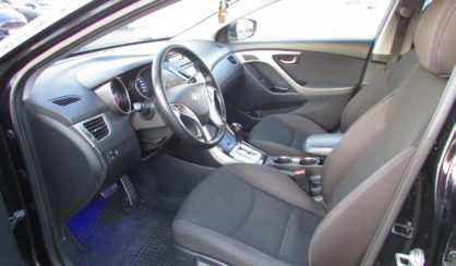 Hyundai Elantra 2012