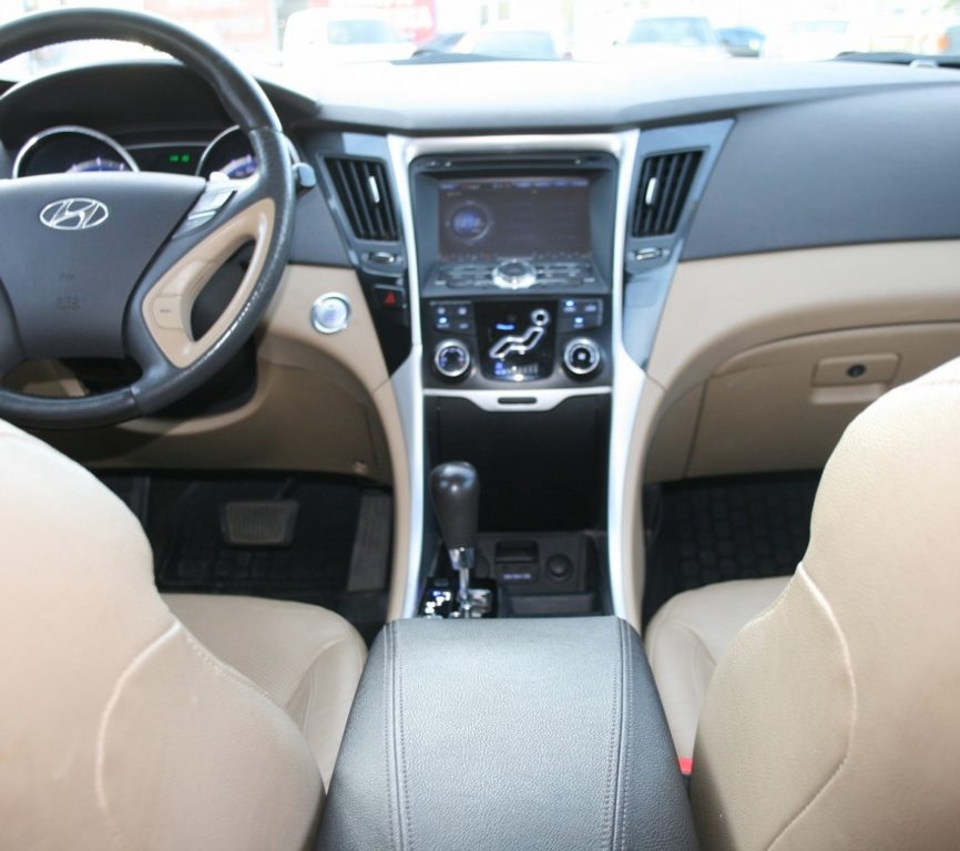 Hyundai Sonata 2011