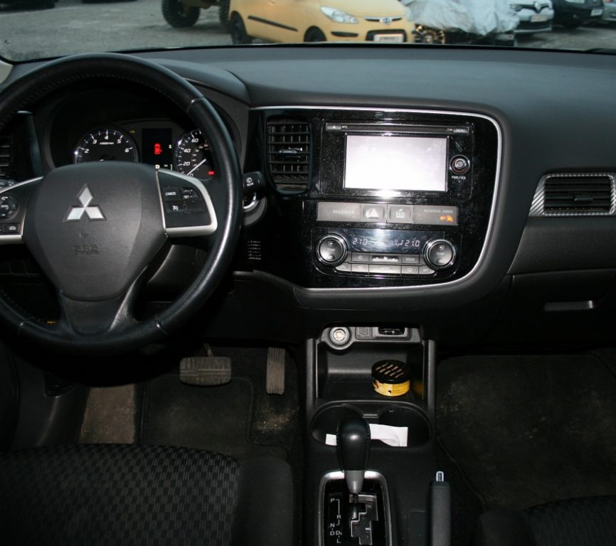 Mitsubishi Outlander 2013