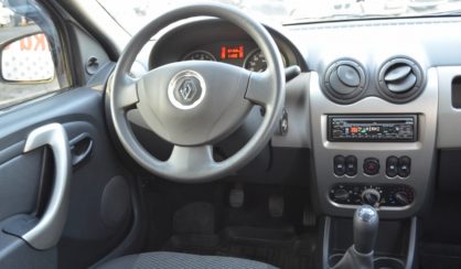 Renault Logan 2011