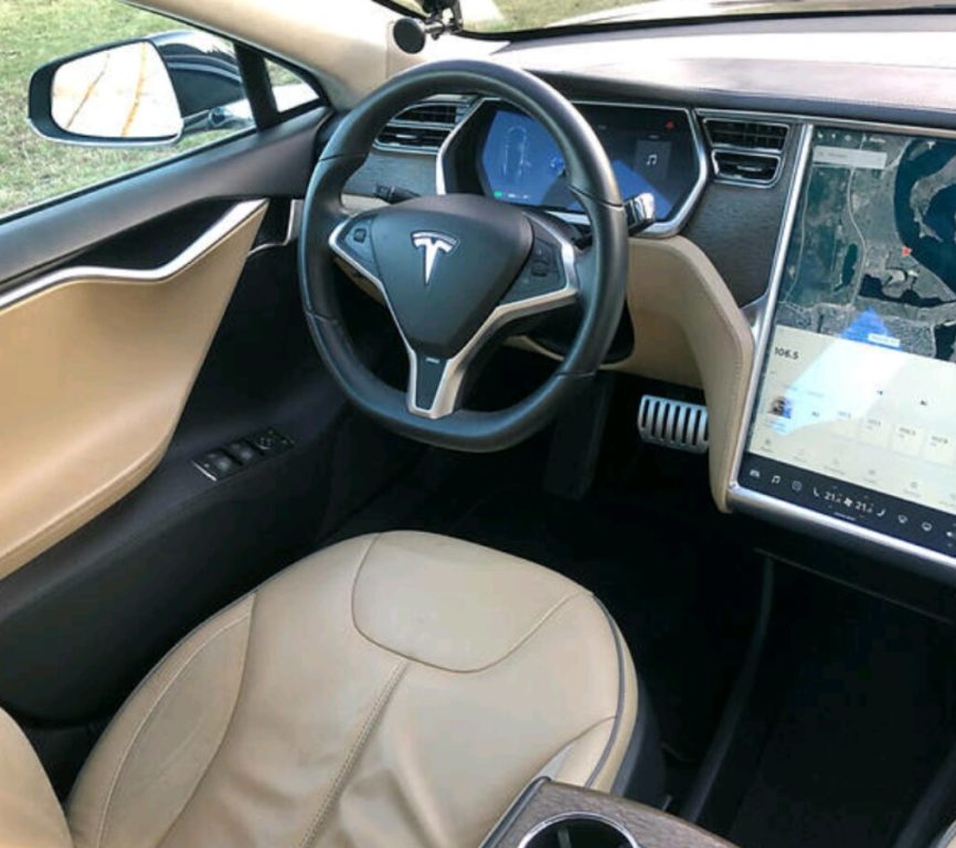 Tesla Model S 2013