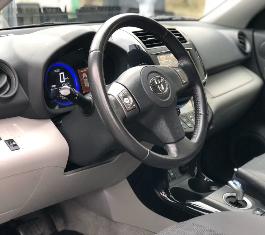 Toyota Rav 4 EV 2013