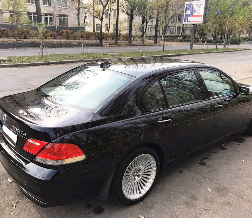 BMW 750 2006