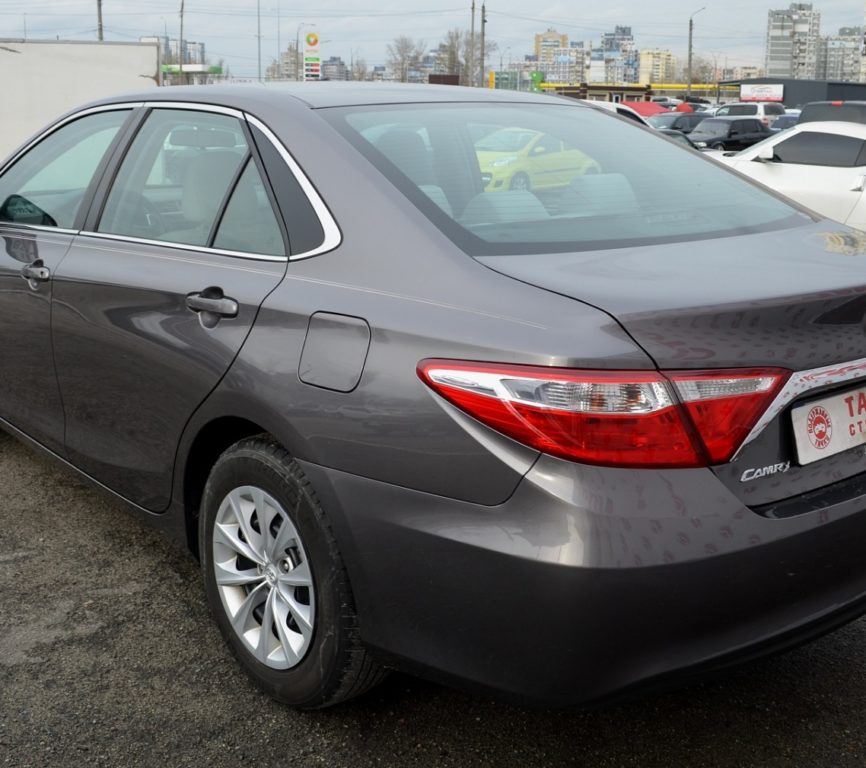 Toyota Camry 2016