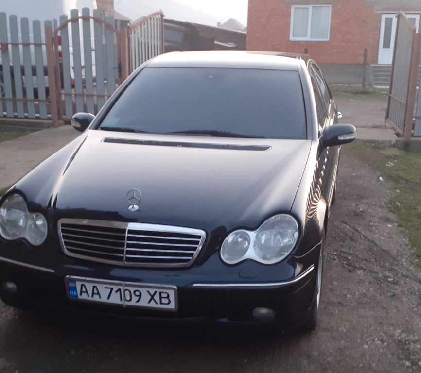 Mercedes-Benz C 220 2003