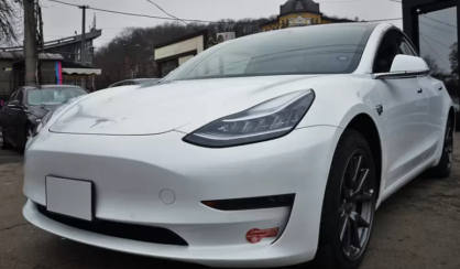 Tesla Model 3 2018